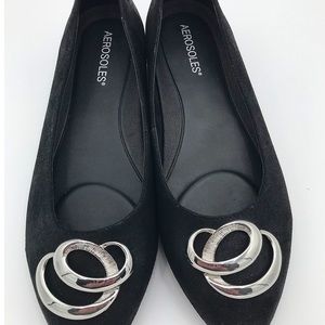 Womens Black and Silver Flat Shoes. AEROSOLES Size 9.